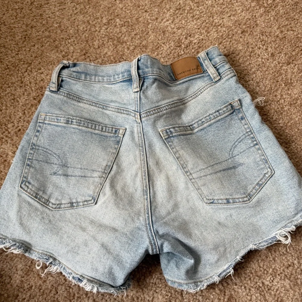 American Eagle Outfitters Women's Light Blue Denim Shorts - Picture 3 of 6